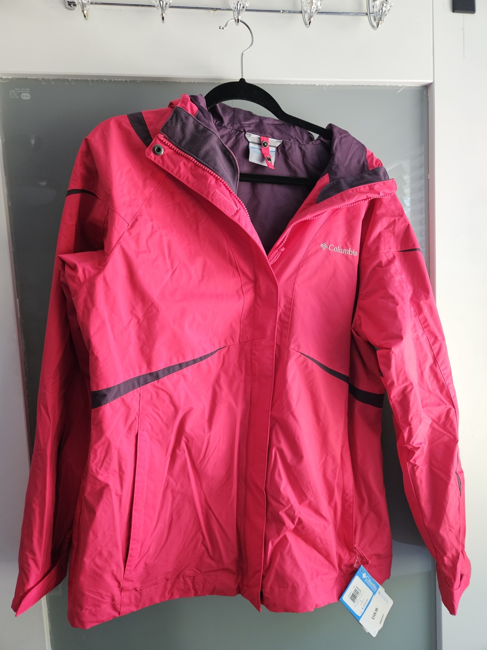 Columbia Women's Bright Pink Ski Jacket with Dark Accent